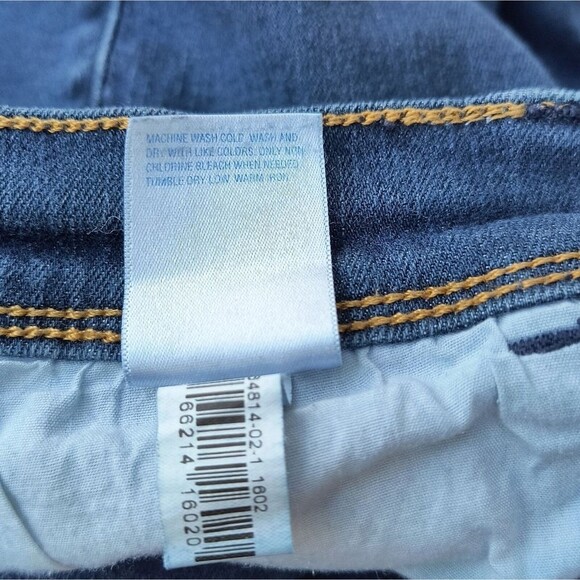 Old Navy Regular Fit Slightly Flared Denim Jeans Size 16 - Picture 7 of 7